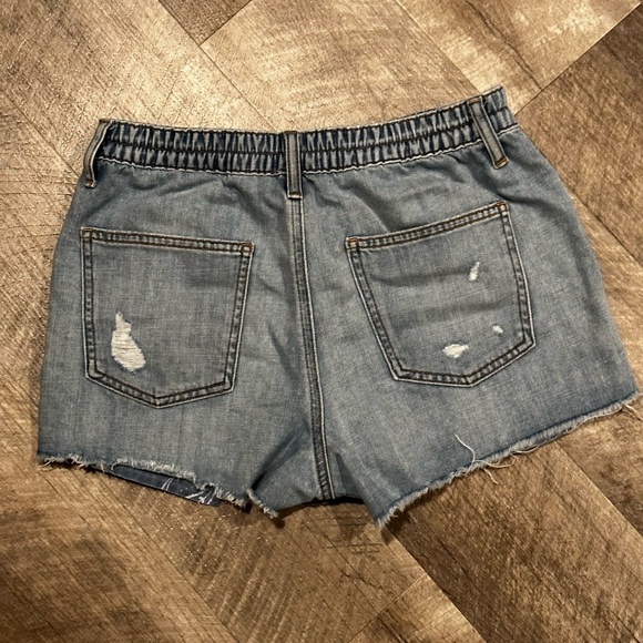Aerie distressed Day Dreamer jean shorts, size small - Picture 2 of 3